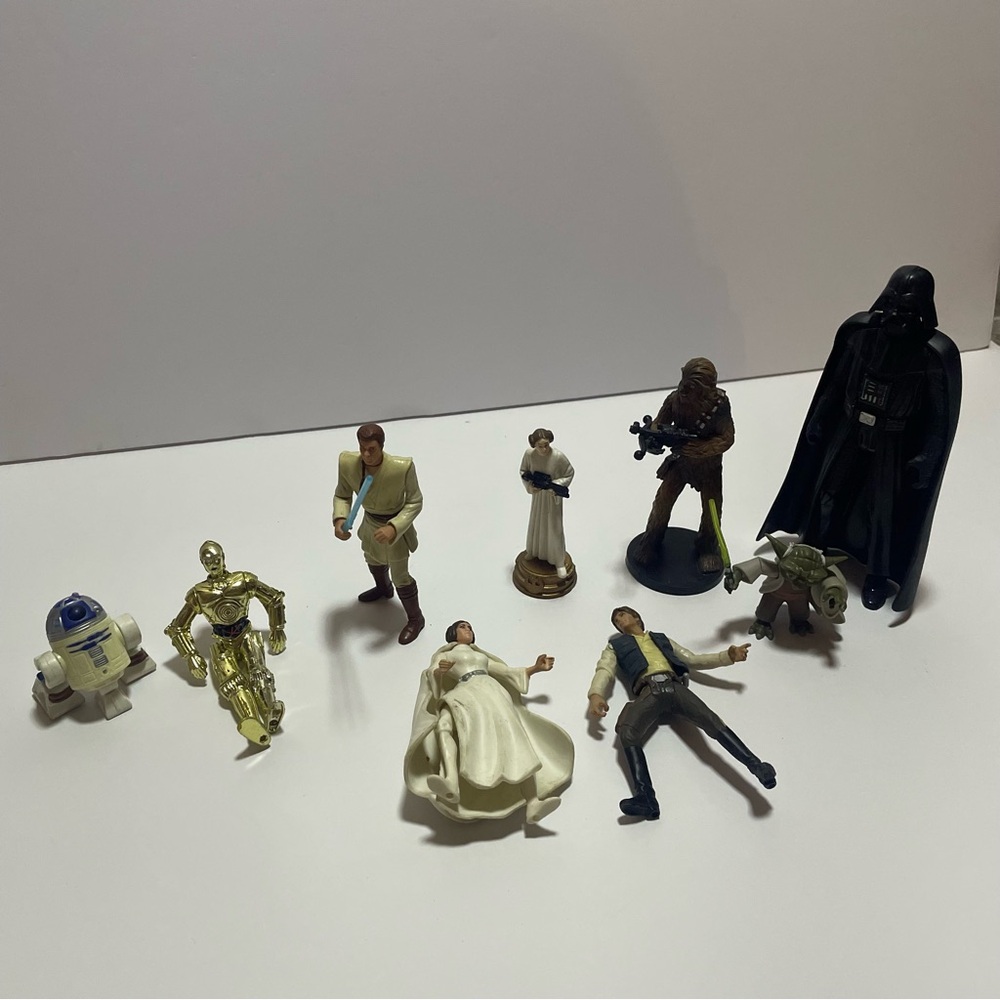 9 Star Wars Character Figure Lot - Black, White, Gold, Brown